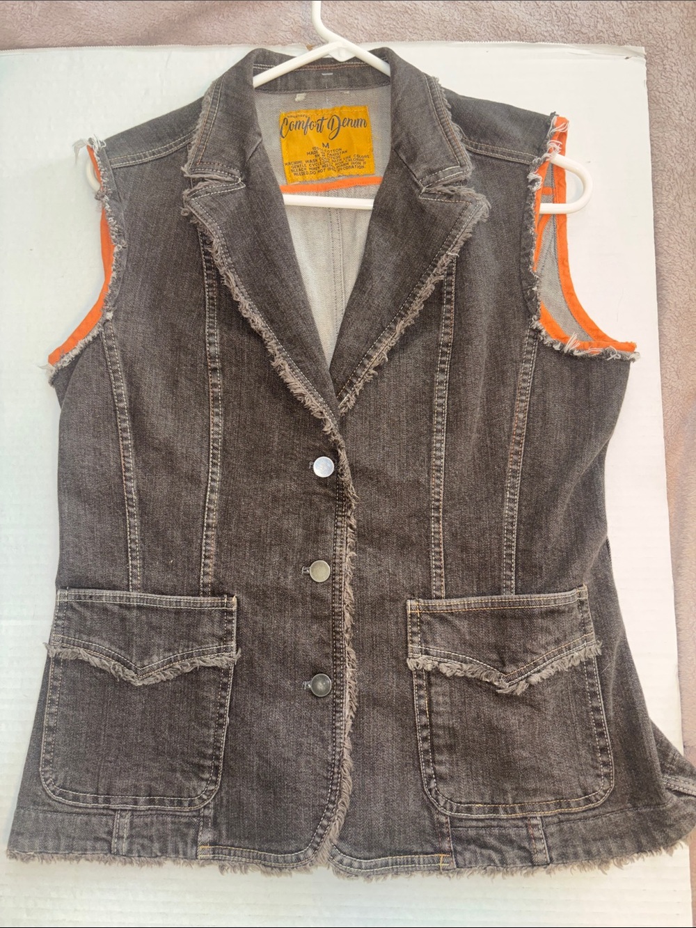 COMFORT DENIM BRAND BROWN DENIM VEST 3 SILVER BUTTON CLOSURE RAW EDGES 2 POCKETS
